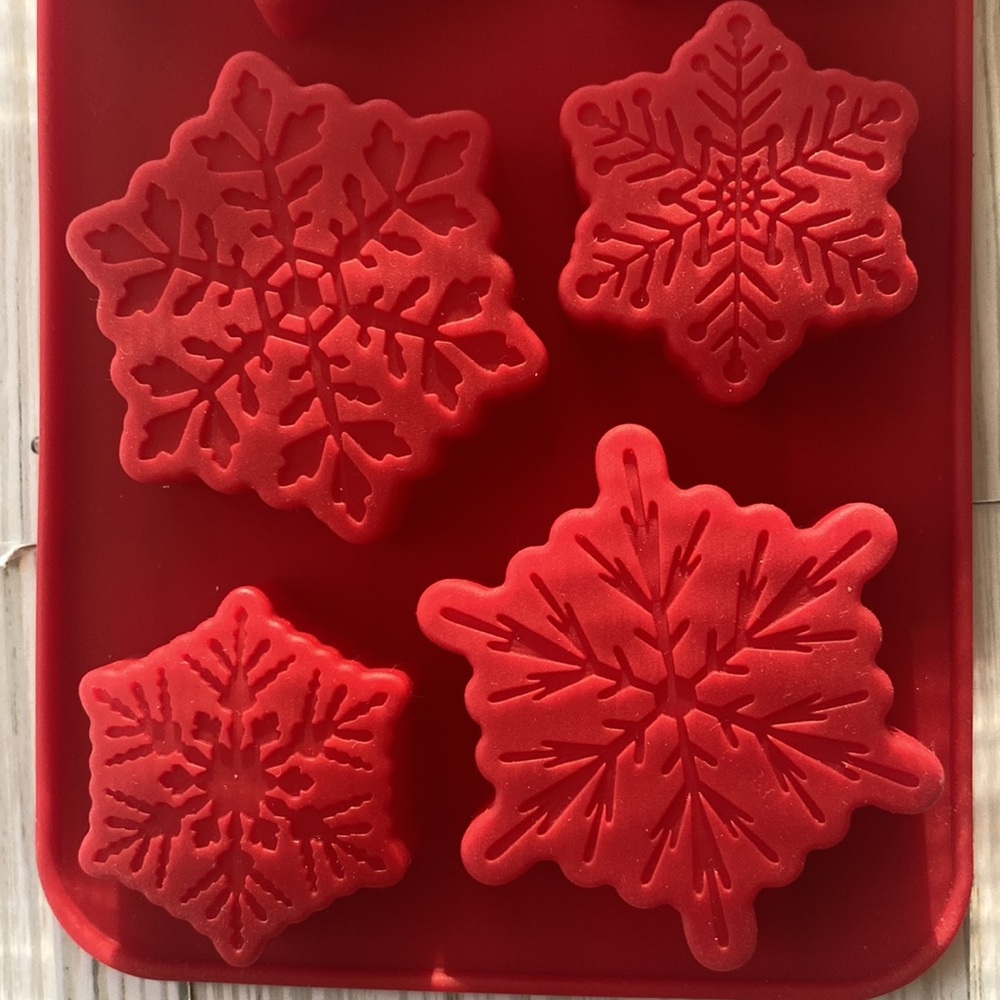 3/$10 Snowflakes Silicone Candy Mold - Picture 3 of 4